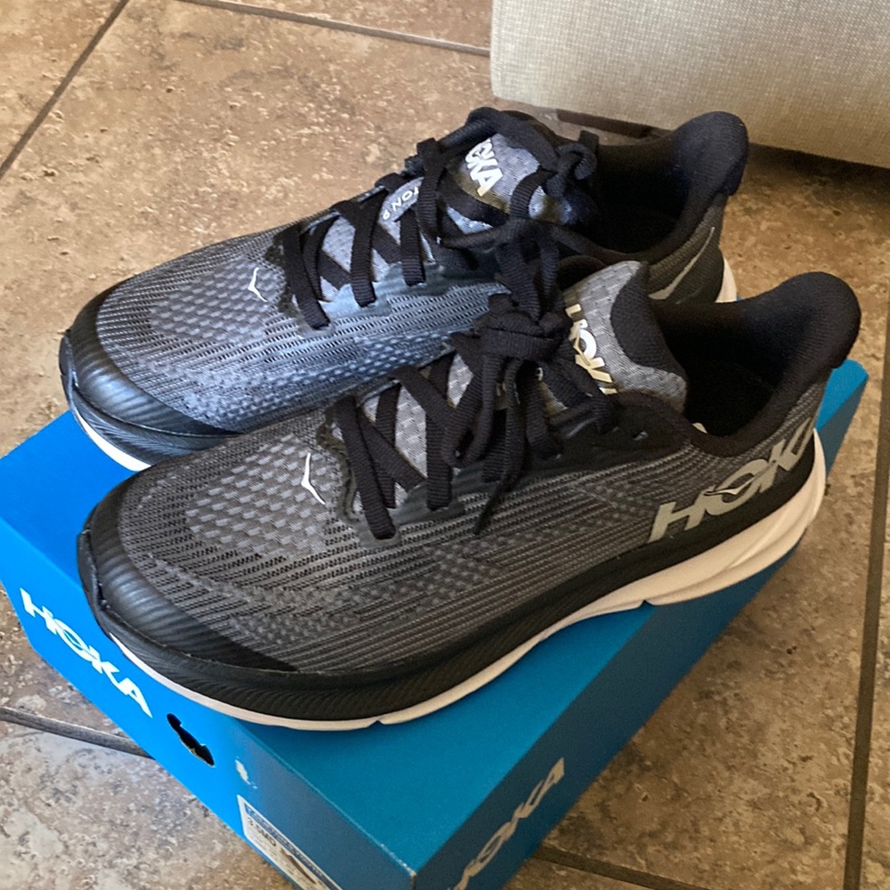 HOKA 3.5 Youth Clifton 9 Shoes fit Womens 5.5 New With Box